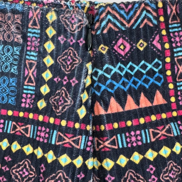 Savanna Jane NWT Colorful Geometric Print Mini Skirt Side Slit Size Small‎ - Picture 7 of 7